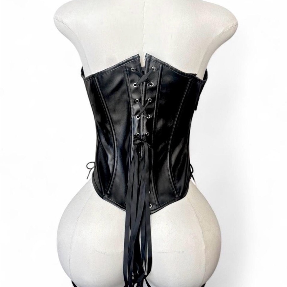 Black Custom Faux Leather Spiked Underbust Corset with Stainless Steel Chains - Picture 8 of 8